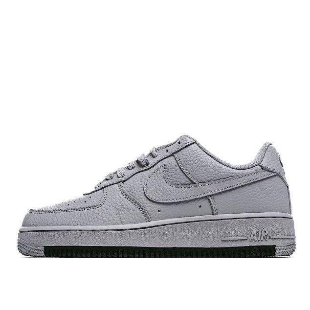  Nike Air Force 1 07 Low Low Top Sneakers