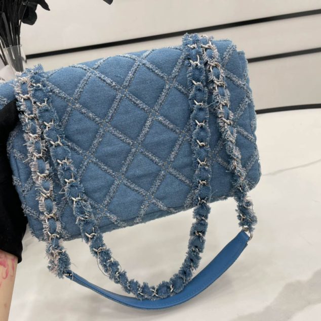  A68109 chanel old fashioned size: 17*9.5*8cm