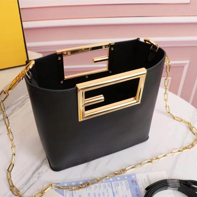  Fendi Way Small Clutch Size: 20*10*17.5cm