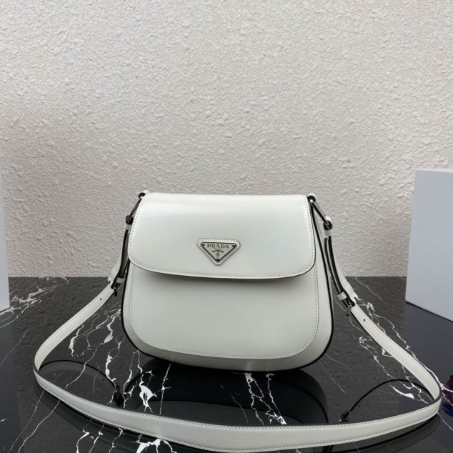  Prada Crossbody Bag Size: 24x19cm 1BD303