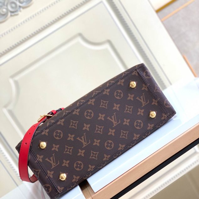  Louis Vuitton Size: 34.0 x 24.0 x 13.0 cm