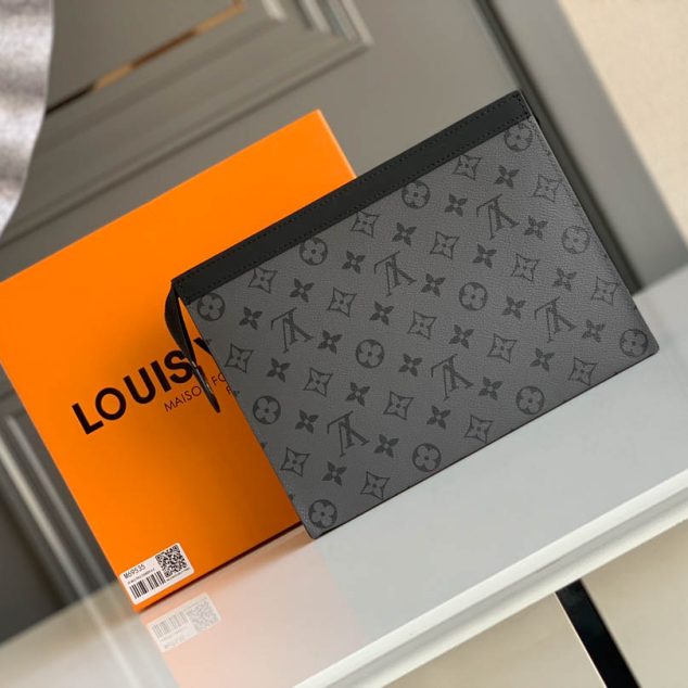  LV Size: 27 x 21 x 6 cm