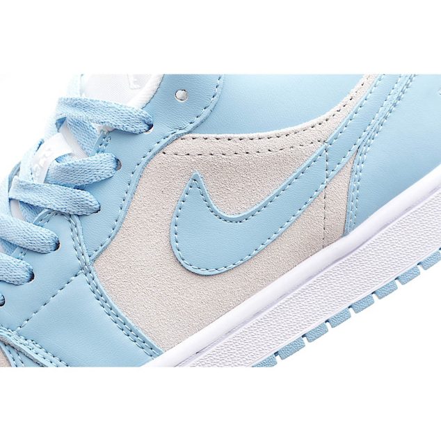  Wmns Air Jordan 1 Low ‘University Blue’