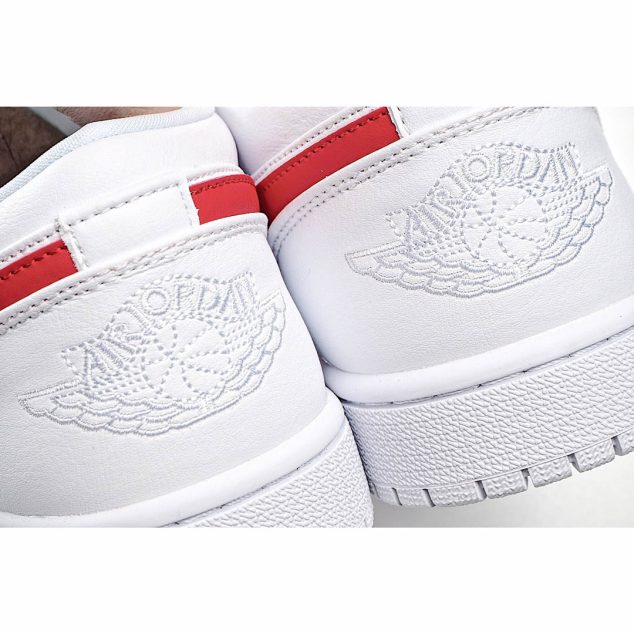  Wmns Air Jordan 1 Low ‘University Red