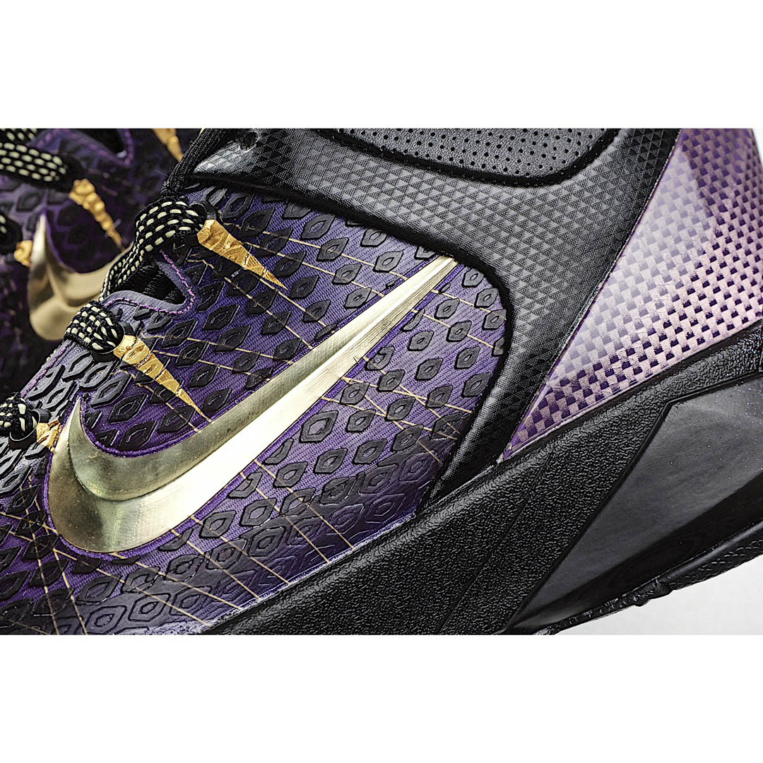  Nike Basketball  Kobe  System