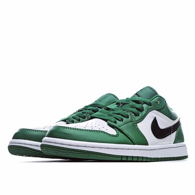  Air Jordan 1 Low ‘Pine Green’