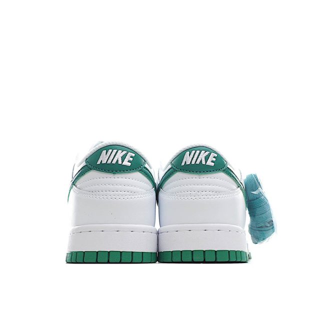  Nike Dunk SB Low Pro Low Top Sneakers