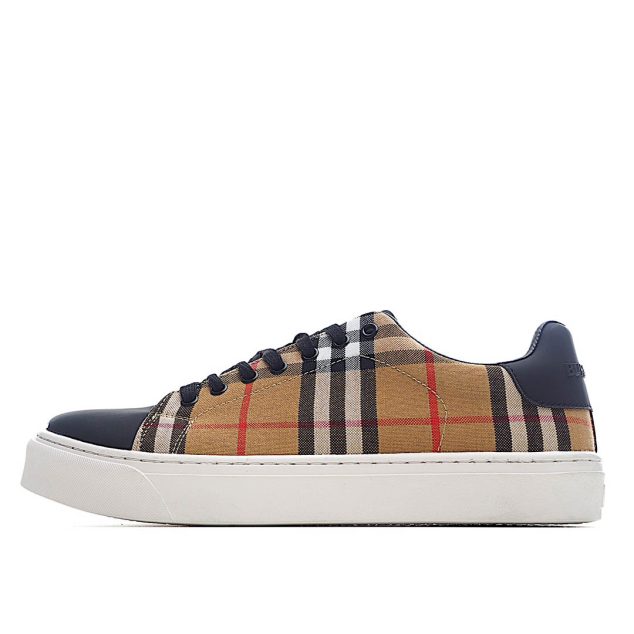  BURBERRY Vintage Sneakers