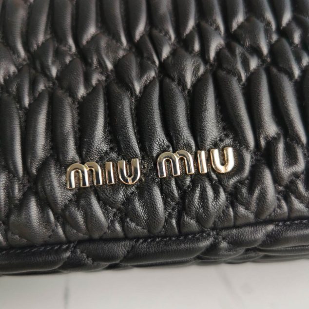  Miu Miu diamond chain bag size: 22.5, 4.5, 12