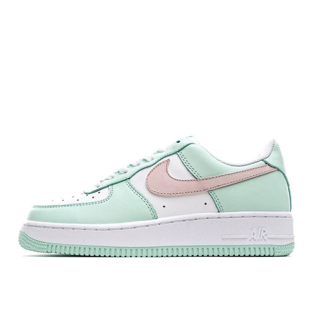  Nike Air Force 1 07 White and Green Low Top