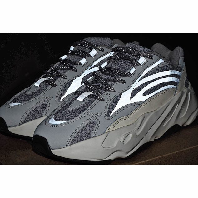  Adidas Yeezy Boost 700 V2 ‘Static’