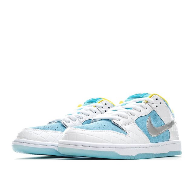  FTC Skateboarding x Nike SB Dunk Low Pro QSLAGOON PULSE Diamond Silver Ice Blue