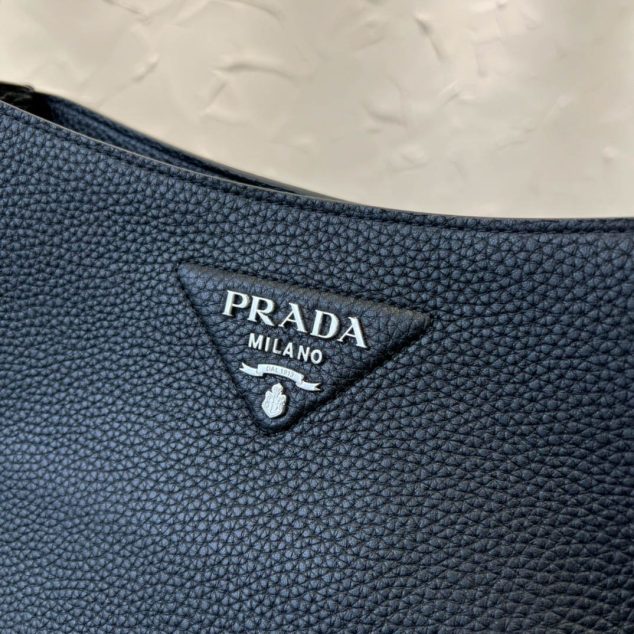  Prada Fabric Crossbody Size: 30x28xcm 1BC073