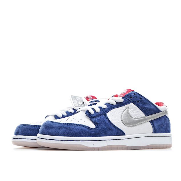  Nike SB Dunk Low Dark Blue and White