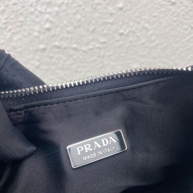  Prada Flash Diamond Bag Size: 22x18cm 1BH204