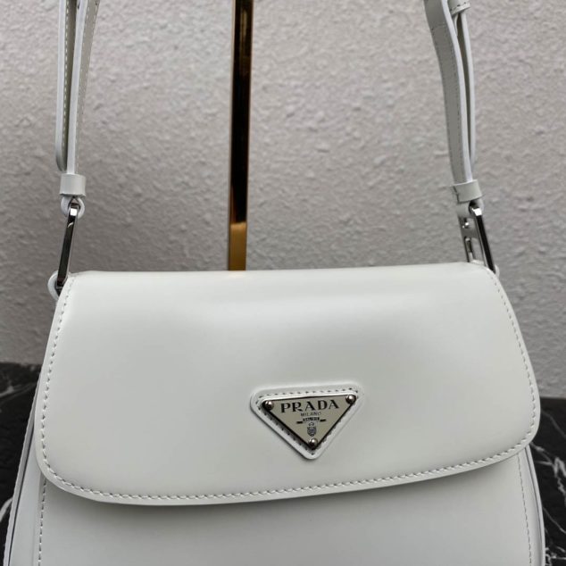  Prada Crossbody Bag Size: 24x19cm 1BD303