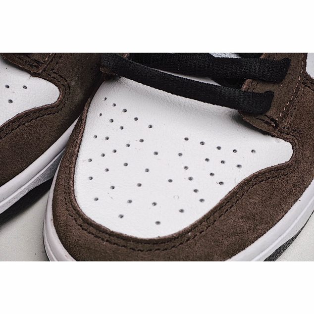  Nike SB Dunk Low Pro Sneakers