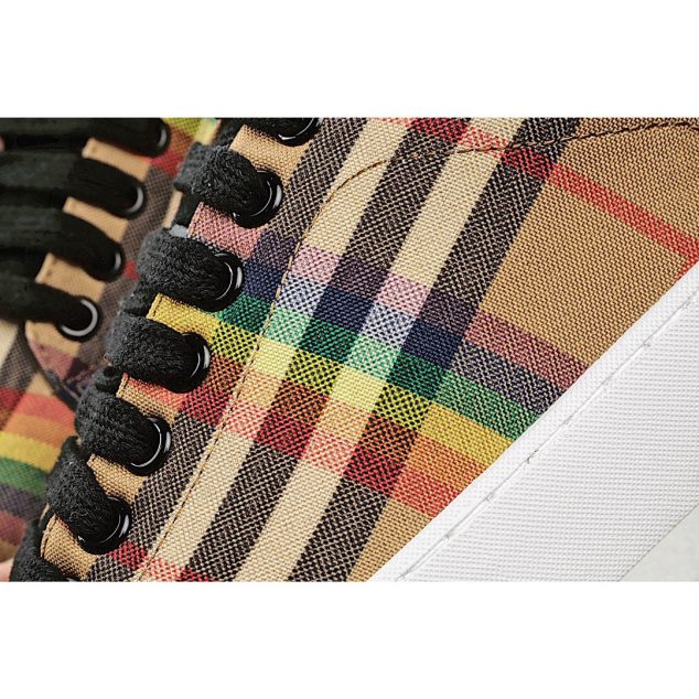  BURBERRY Vintage Sneakers