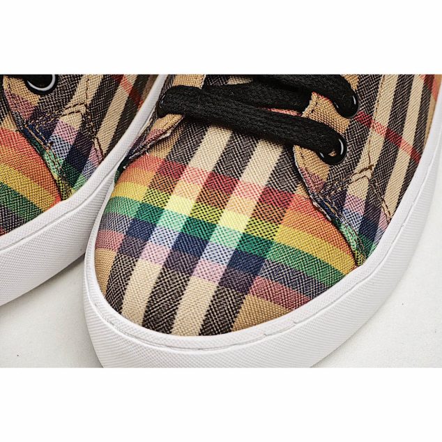  BURBERRY Vintage Sneakers