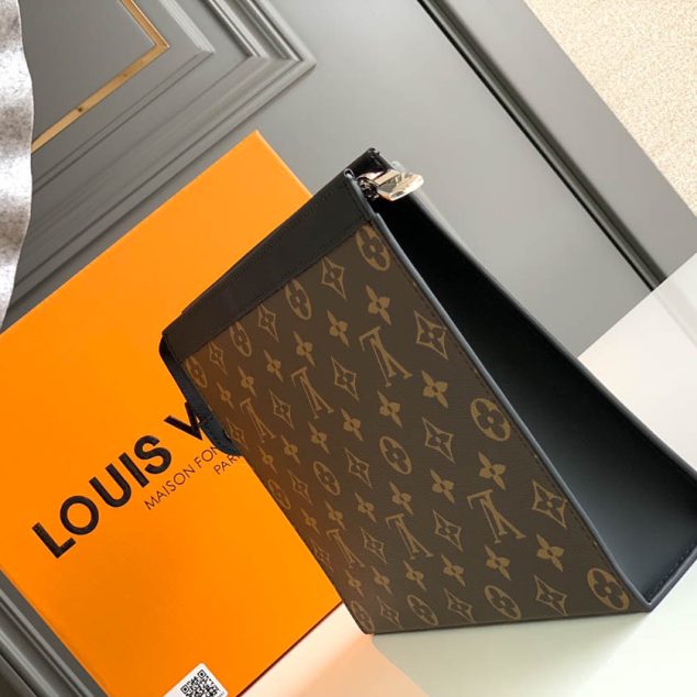  LV Size:27 x 21 x 6 cm