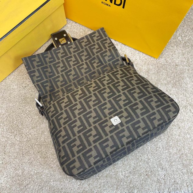  FENDI Large Cloth Bag Ref: 8851