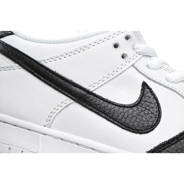  Nike SB Dunk Low Premium Yin Yang Low Top Sneakers