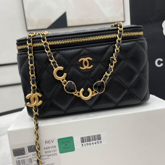  A68109 chanel old fashioned size: 17*9.5*8cm