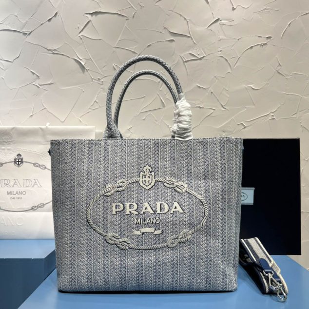  Prada Embroidery Tot Bag Size: 27×18.5cm 1BA342