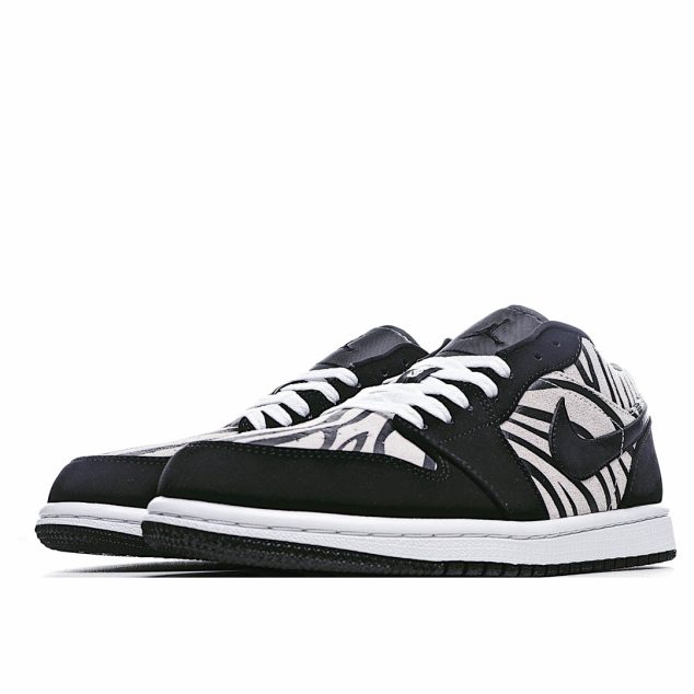  Air Jordan 1 Low GS ‘Zebra’