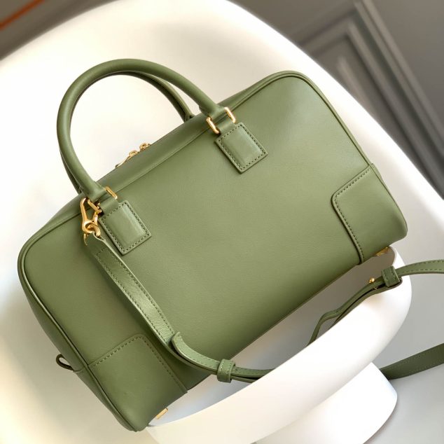  Lowe handbag bag size:28*18*11cm