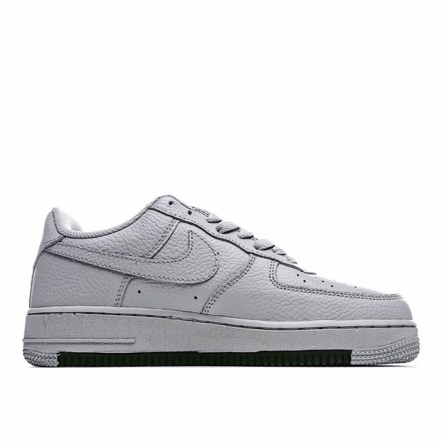  Nike Air Force 1 07 Low Low Top Sneakers