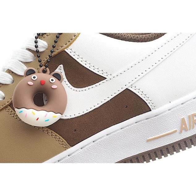  Nike Air Force 1 cappuccino low-top sneakers