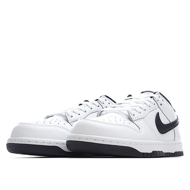  Nike Dunk SB Low Black & White