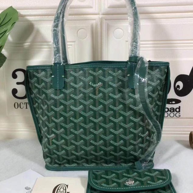  Goyard size: 30*20cm