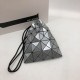  Issey Miyake Bucket Bag Size: 28.5/23cm.