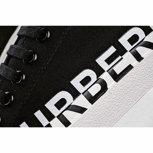  BURBERRY Vintage Sneakers