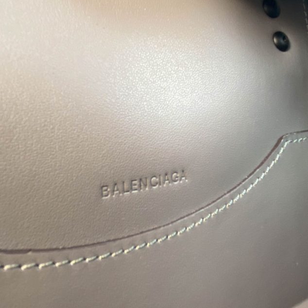  Balenciag* Neo Classic biker bag Size: 25*33*13*20cm