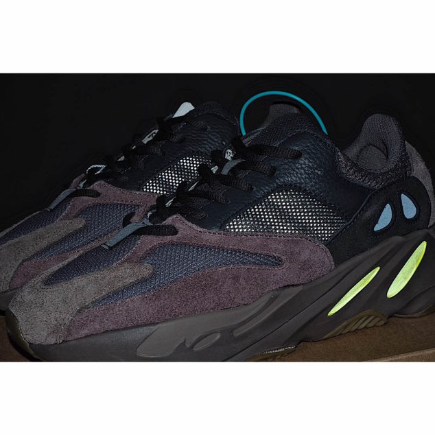  Adidas Yeezy Boost 700 ‘Mauve’