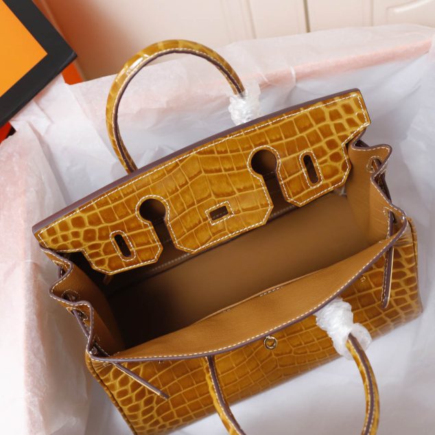  Hermes crocodile print