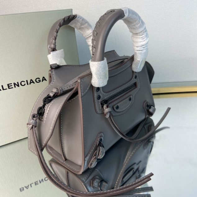  Balenciag* Neo Classic Casual Bag Size: 18cm