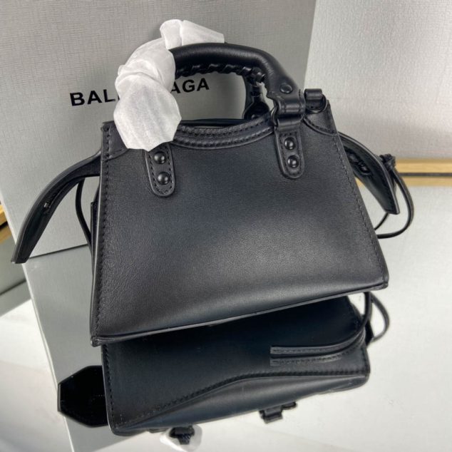  Balenciag* Neo Classic Casual Bag Size: 18cm