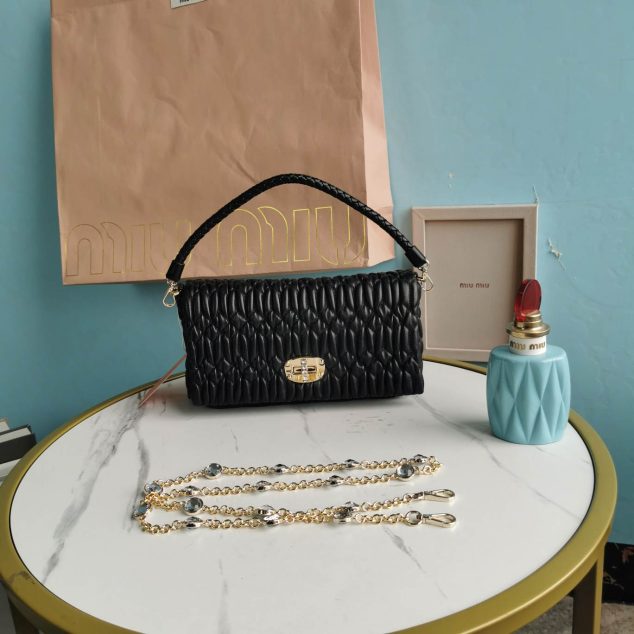  Miu Miu diamond chain bag size: 22.5, 4.5, 12