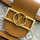  Louis Vuitton Size: 20 x 15 x 9 cm