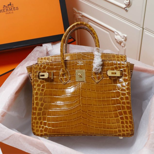  Hermes crocodile print