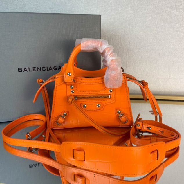  Balenciag Size: 18cm