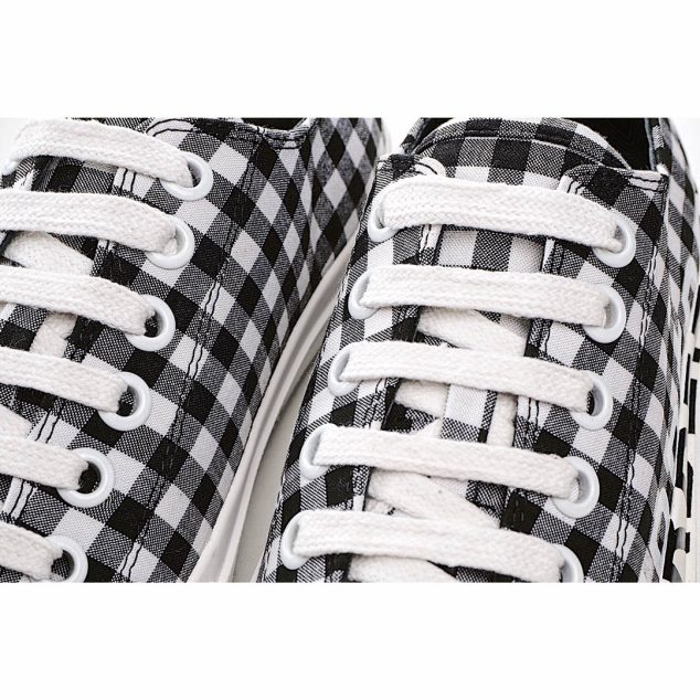  BURBERRY Vintage Sneakers