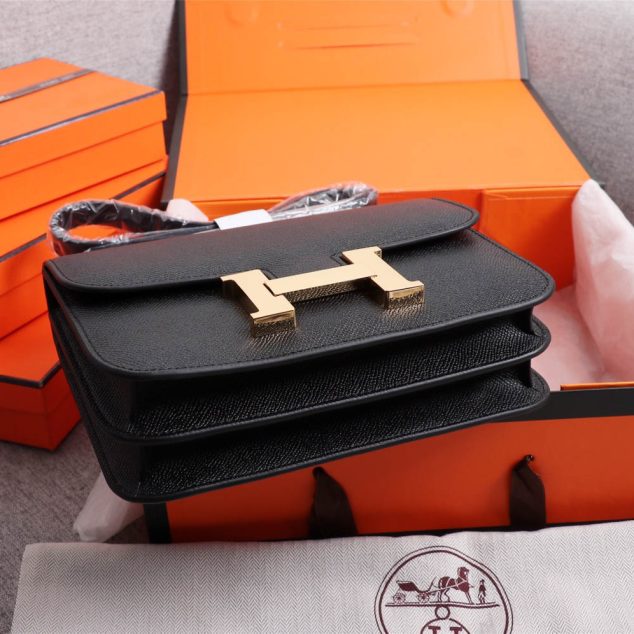  Hermes stewardess bag Size: 19*5*14.5cm 22*6*17