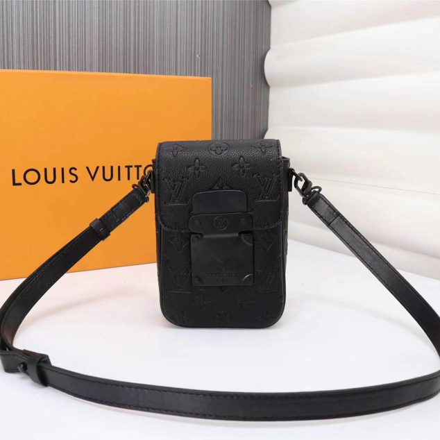  Louis Vuitton Model: 69405 Size: 15x17x8 cm