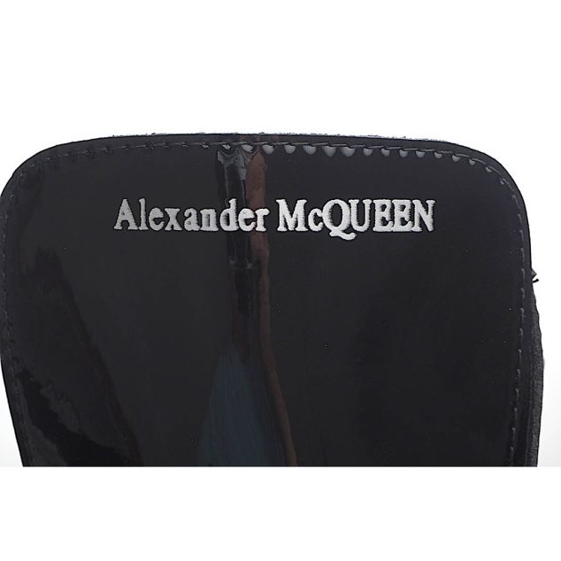  Alexander McQueen