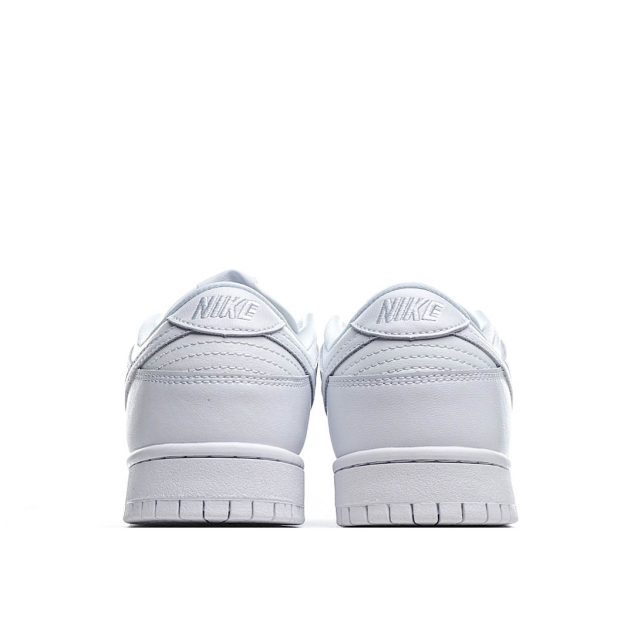  Nike Dunk SB Low white